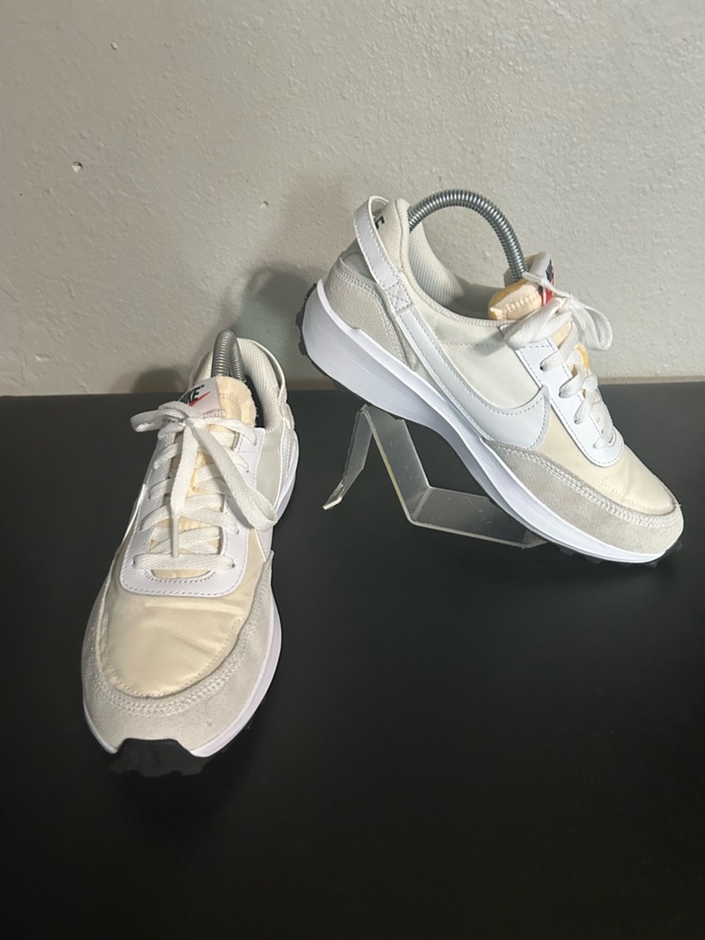 Women’s Nike waffle debut size 8.5
